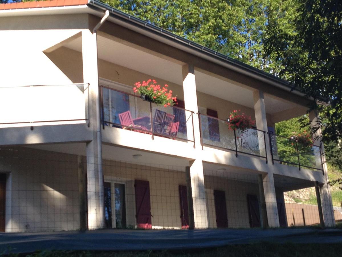 Le Mas De Servant Roulottes Et Chambres D'Hotes Auberives-en-Royans Εξωτερικό φωτογραφία