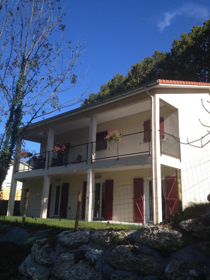 Le Mas De Servant Roulottes Et Chambres D'Hotes Auberives-en-Royans Εξωτερικό φωτογραφία